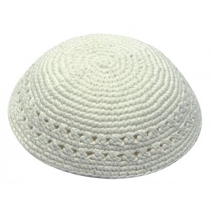 White Knitted Kippah with Two Rows of Small Air Holes Ocasiones Judías
