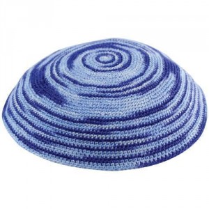 Knitted Kippah in Blue with Circular Design Judaíca

